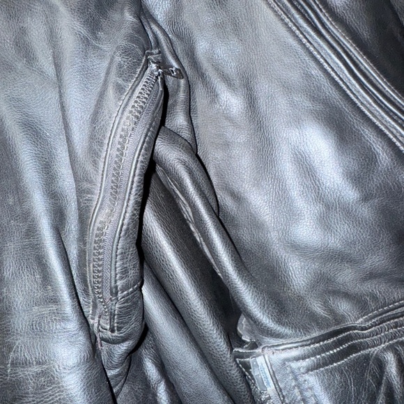 First Gear Black Leather Jacket for Road Bike - excellent condition size 46 - Picture 3 of 11